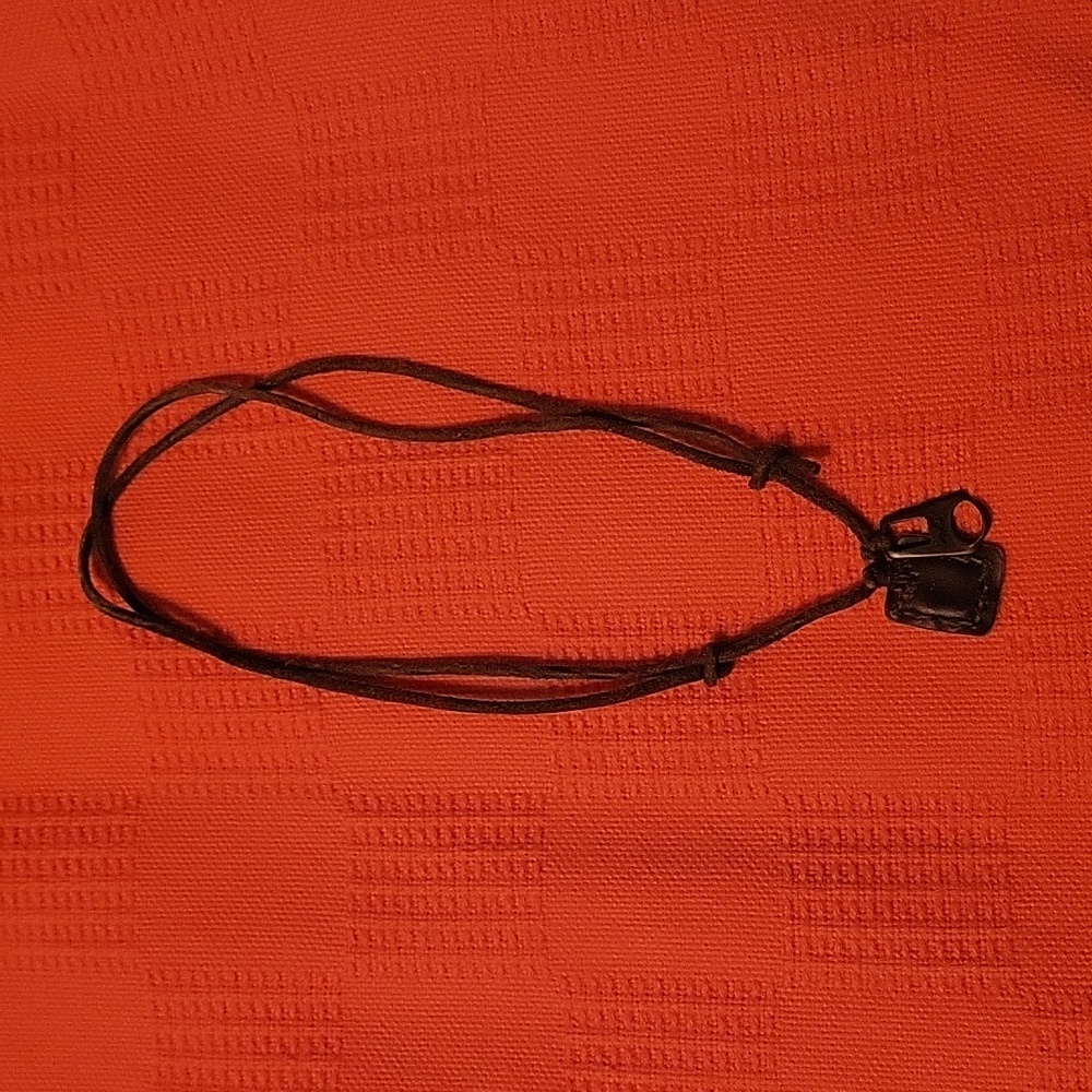 Hollister Slide Bottle-cap Necklace